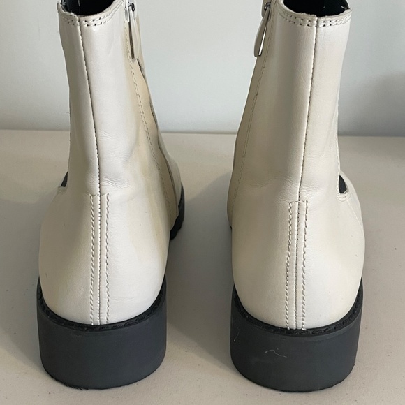 FRANCO SARTO Cream Coloured Chelsea Boots  Size 11 /Zip-up/Ankle Boots - Picture 8 of 13